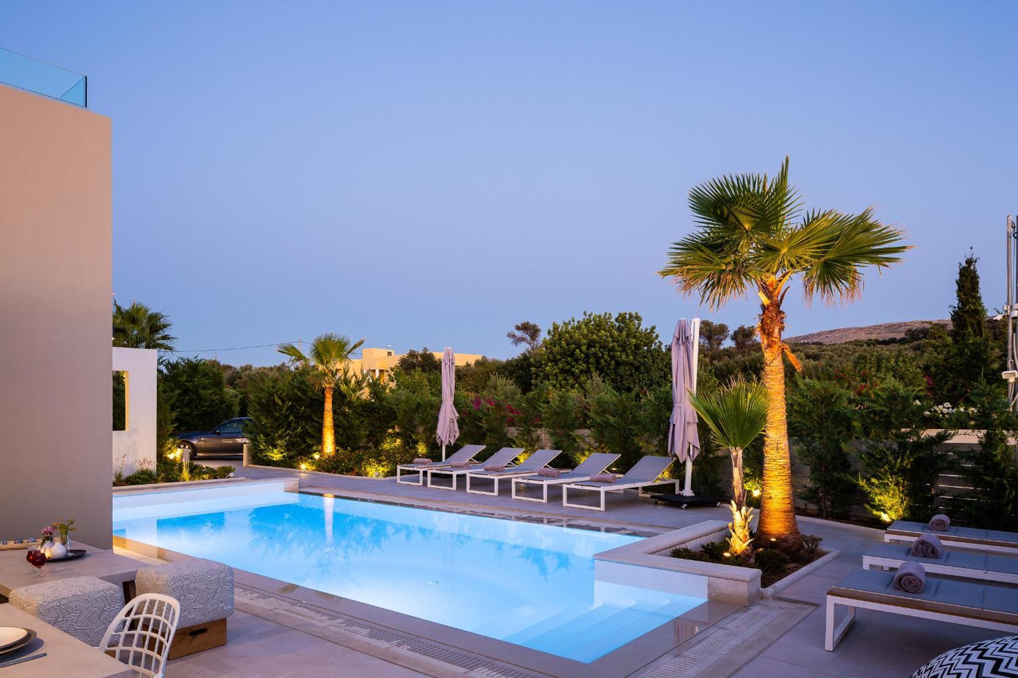 Vasilios Villa, With Pool, Gym & Close To Beach, By Thinkvilla Loutra  Екстер'єр фото